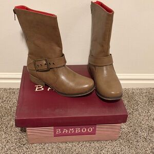 BAMBOO Women's Tan Heeled Boots